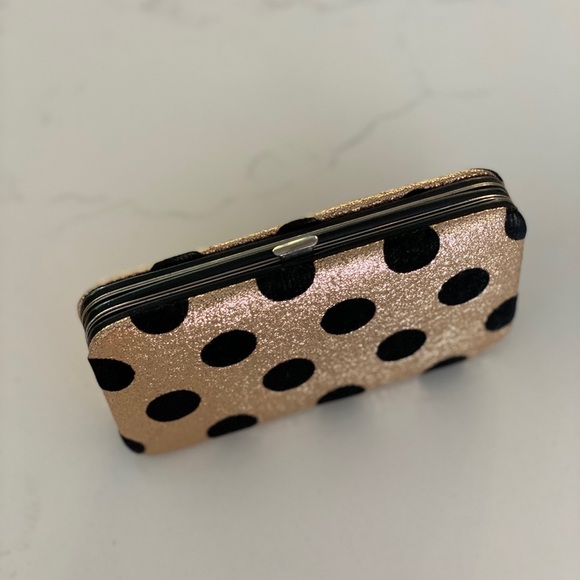 BP Wristlet - Picture 3 of 7